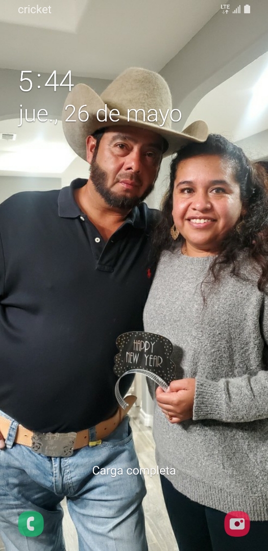 Help Luz and Rosario to complete their family wit — photo 1 of 1