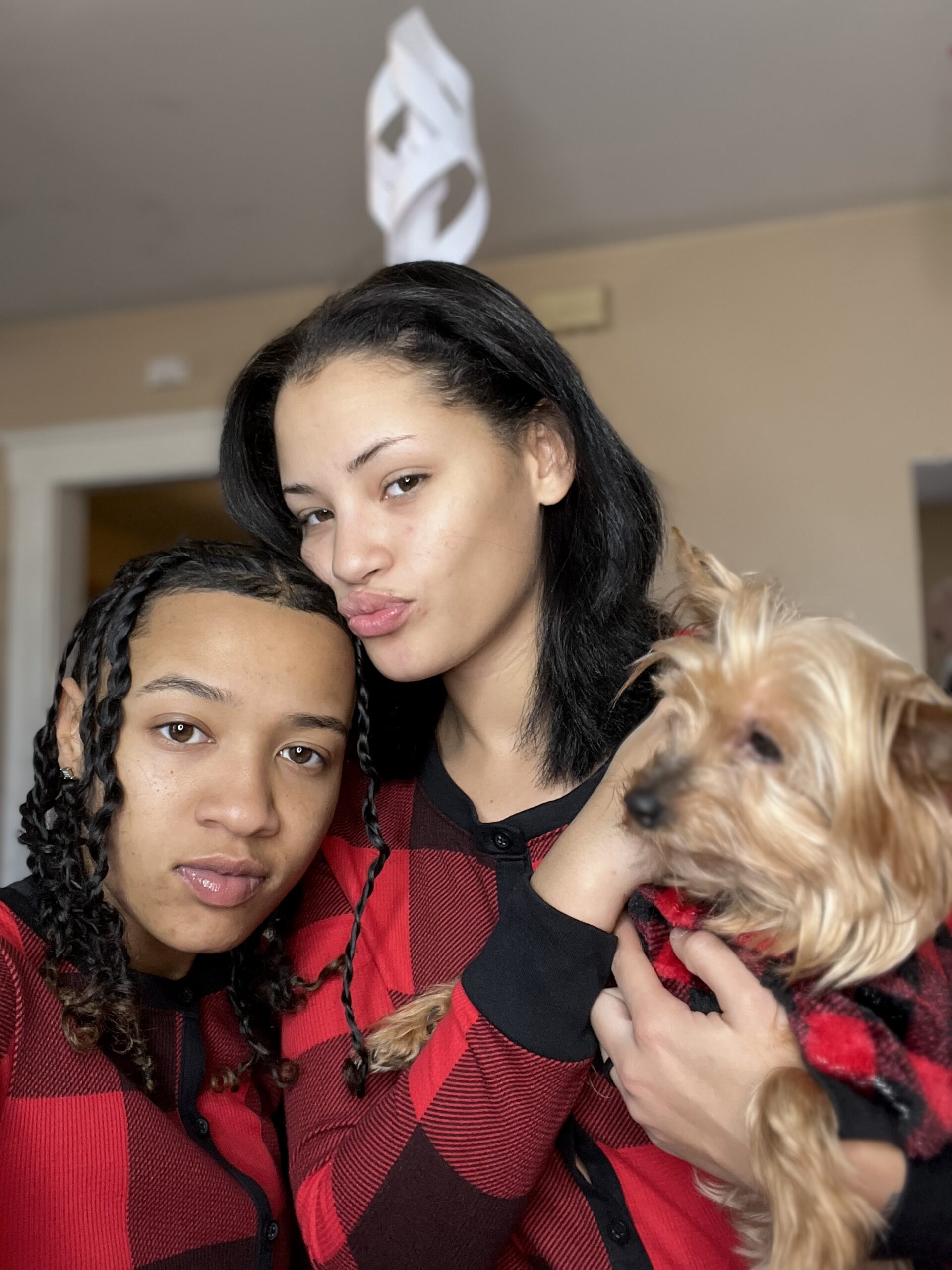 Bowen Family — photo 1 of 3